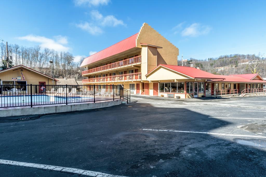 Rodeway Inn Gatlinburg Exterior photo